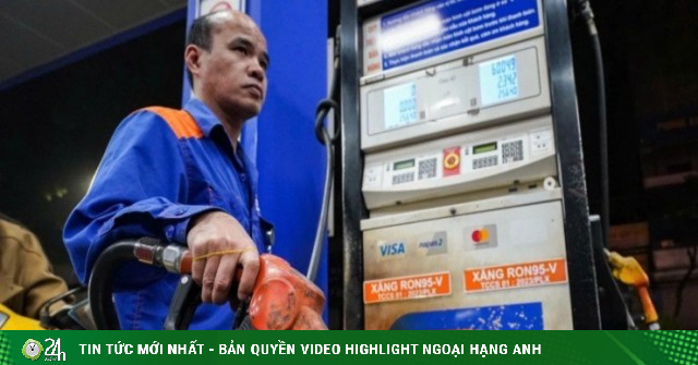 Giá xăng dầu hôm nay 15/4 mới nhất: Nín thở chờ đợi động thái mới từ Mỹ và Iran
