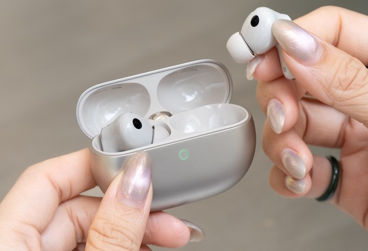 Huawei FreeBuds Pro 5.