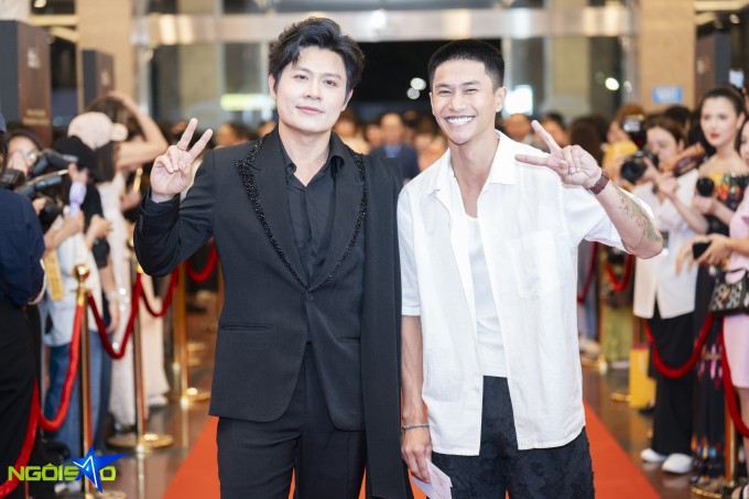 Hòa Minzy hóa công chúa, cùng dàn sao khoe sắc trên thảm đỏ - 12