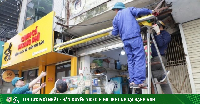 Xem xét trách nhiệm 16 cán bộ công an phường Hà Nội để xảy ra ùn tắc, lấn chiếm vỉa hè