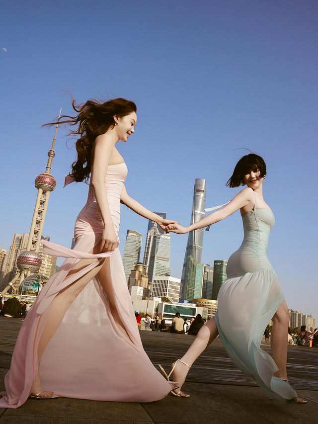 Minh Hằng "đọ dáng" Ngọc Trinh, "Chị chị em em 2" hội ngộ - 6