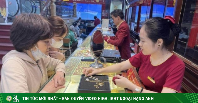 Giá vàng hôm nay 16/4: Quay đầu đi xuống