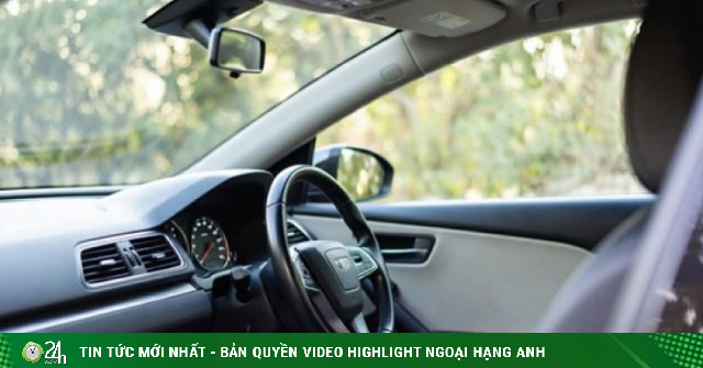 Bé gái hơn 2 tuổi tử vong sau khi bị bố bỏ quên trong ô tô