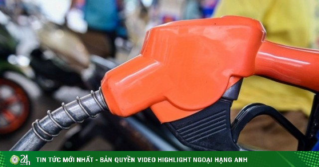 Giá xăng dầu hôm nay 17/4: Dầu thế giới đi lên, trong nước chờ điều chỉnh