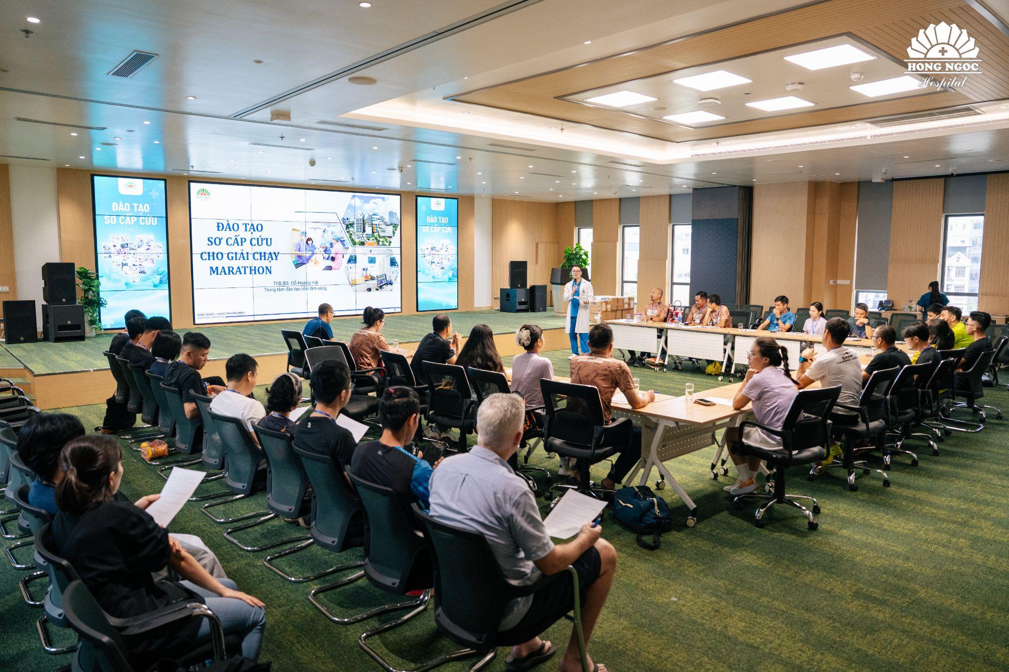 BVĐK Hồng Ngọc hợp tác cùng Hanoi Mountain Trail để nâng cao tiêu chuẩn an toàn đường chạy