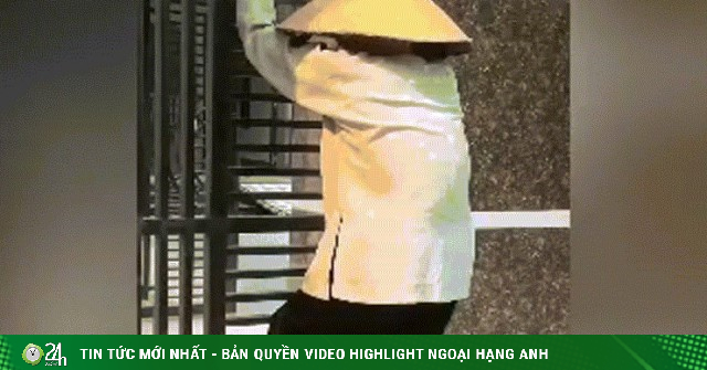 Cụ bà 85 tuổi leo rào sang nhà hàng xóm chơi lúc trưa nắng