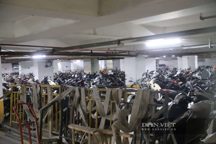Khu vực tầng hầm để xe khu HH Linh Đàm luôn trong tình trạng quá tải, tiềm ẩn nhiều nguy cơ liên quan đến công tác PCCC.