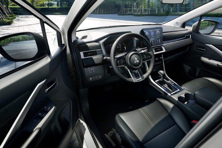 Veloz Cross - Xpander: Cuộc chiến giữa “đủ dùng và muốn nhiều hơn” - 4