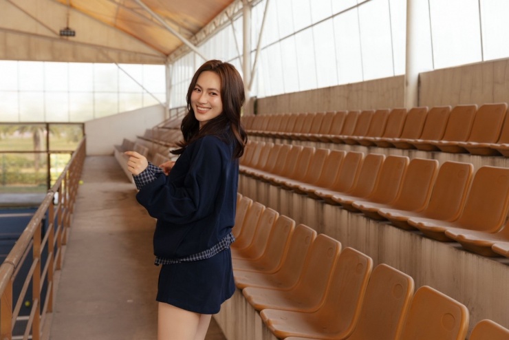 Phương Anh Đào khoe ảnh mới đẹp mê, thần thái cuốn hút gây sốt mạng xã hội - 2