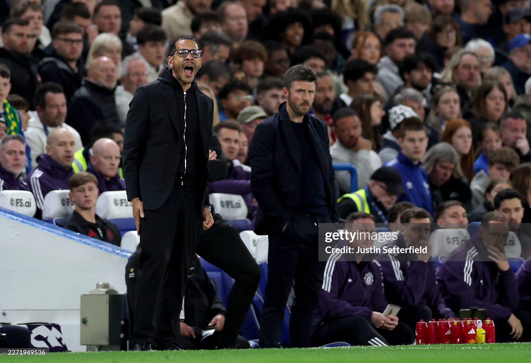 Rosenior có màn trình diễn kém hơn hẳn so với Carrick trong trận đấu này