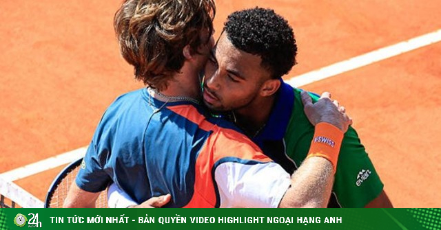 Video tennis Rublev - Fils: Đoạn kết đẹp của hành trình "ngựa ô" (CK Barcelona Open)