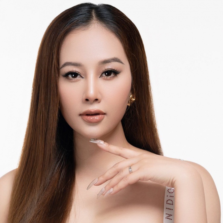 Nhan sắc Hà Thúy Anh sau 14 năm thi Giọng hát Việt - 10