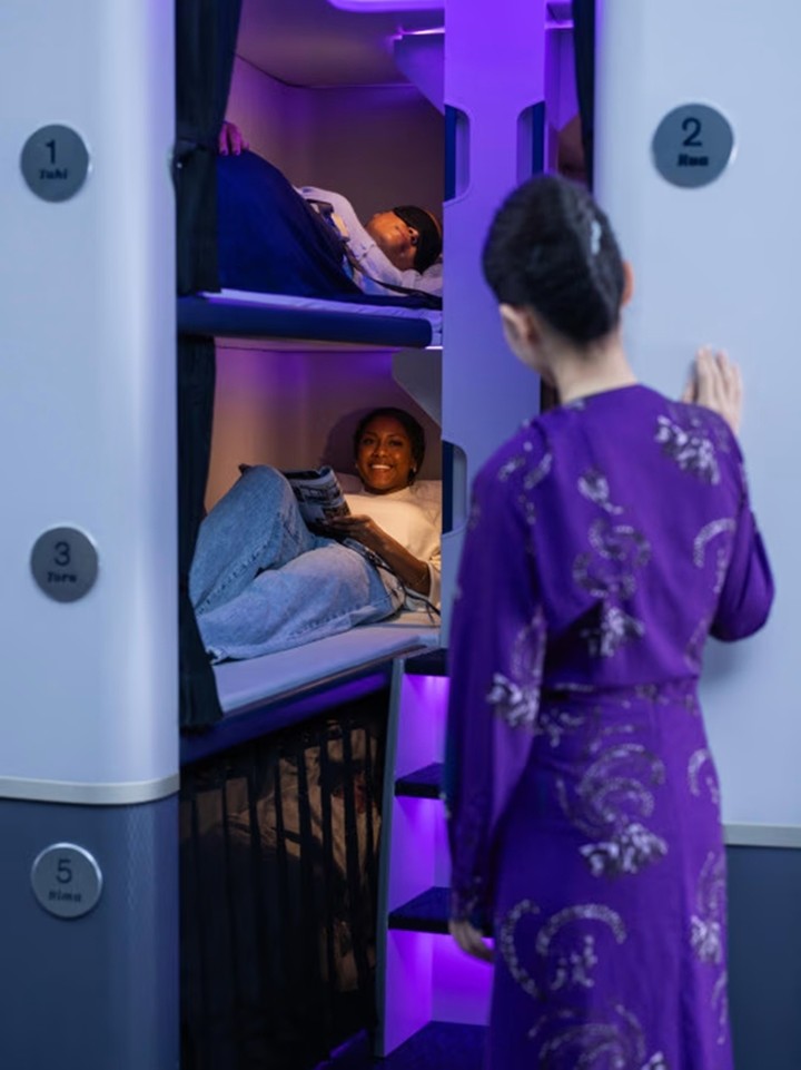 Theo đó, hành khách hạng phổ thông trên các chuyến bay đường dài của Air New Zealand giữa Auckland và New York có thể đặt chỗ trong các khoang ngủ kiểu giường tầng của hãng từ ngày 18/5, dự kiến khởi hành từ tháng 11. (Ảnh: Airnewzealand)