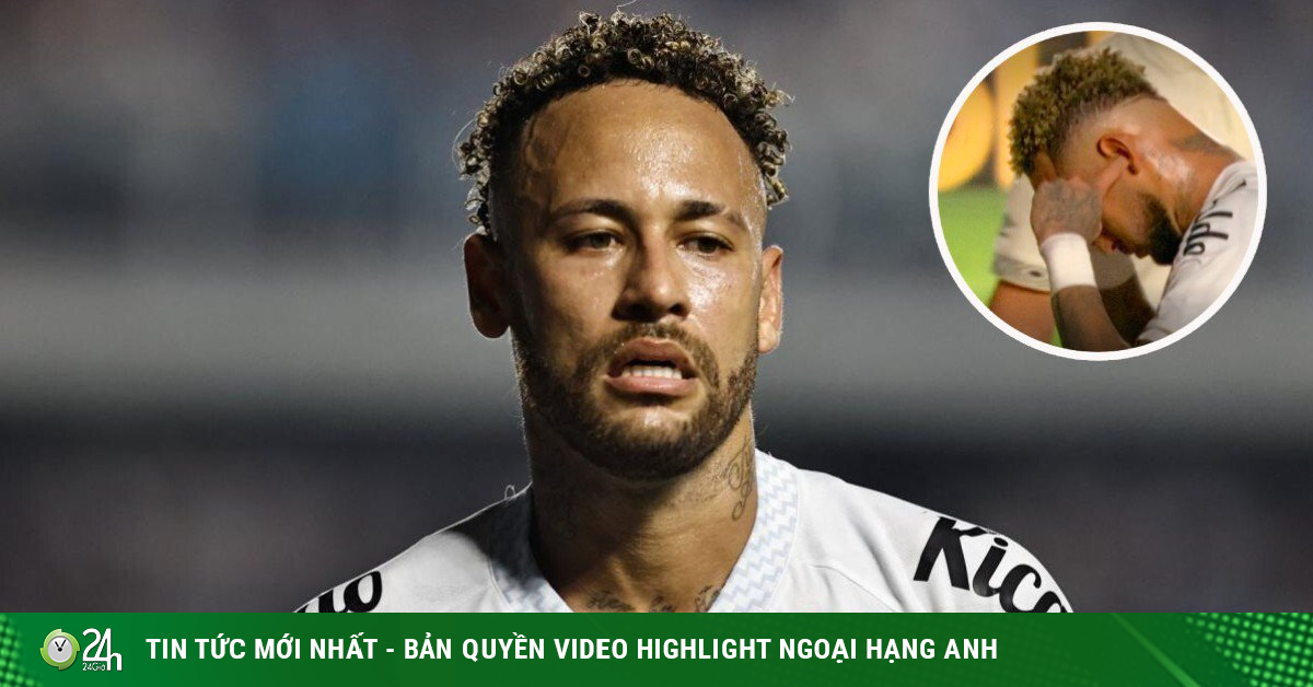 Neymar hứng "bão" chỉ trích từ CĐV Santos, bịt tai trốn vào đường hầm