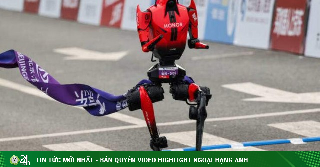 Nhìn lại những bước chạy nhanh, dũng mãnh của nhà vô địch giải marathon robot ở Trung Quốc