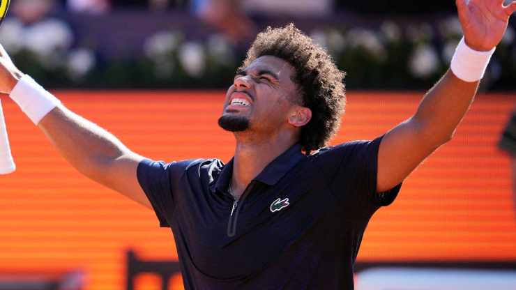 Arthur Fils, vô địch Barcelona Open, lên hạng 25 thế giới