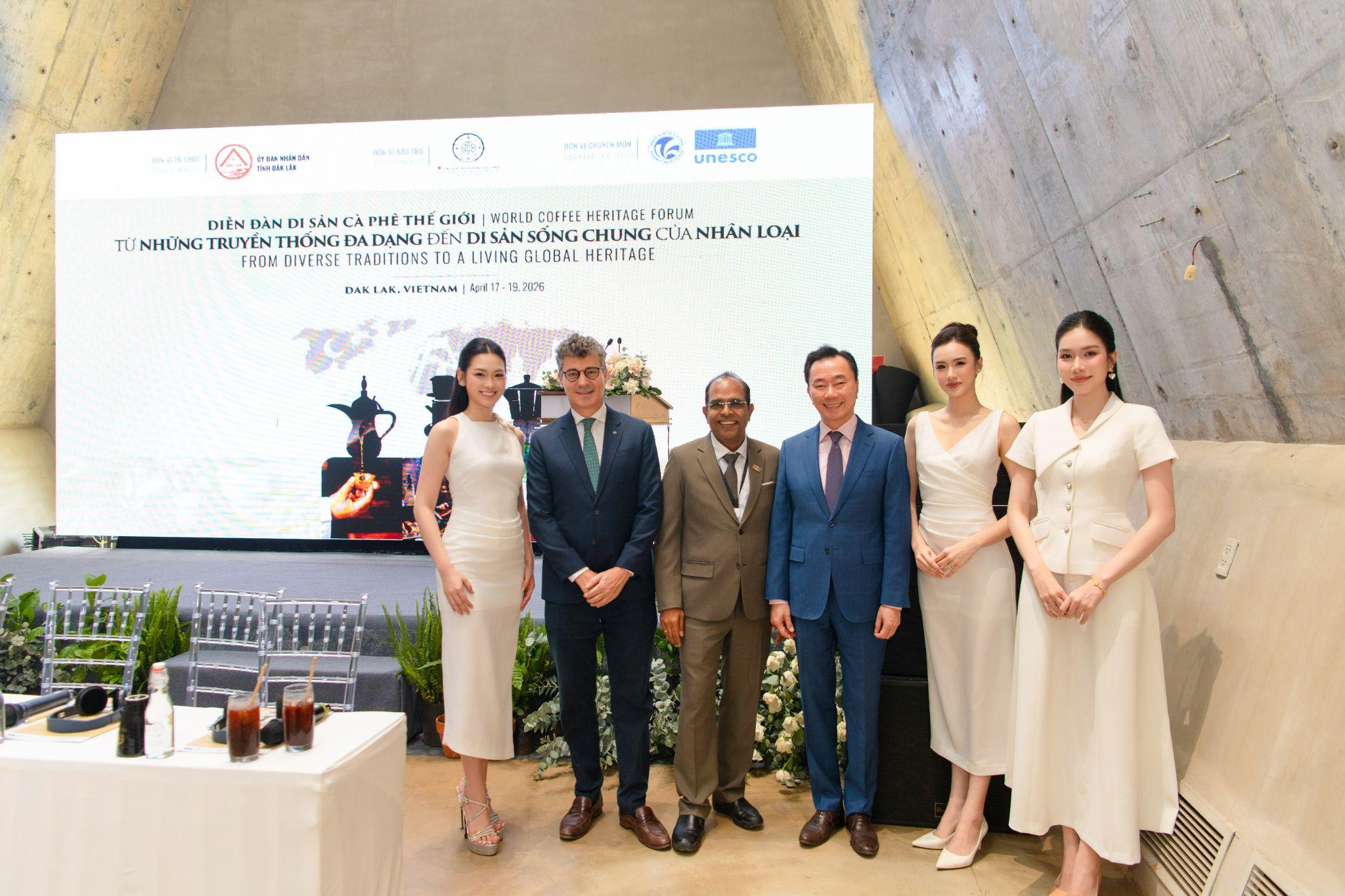 Phương Linh, Mỹ Anh kể câu chuyện “di sản sống” cà phê tại Buôn Ma Thuột - 6