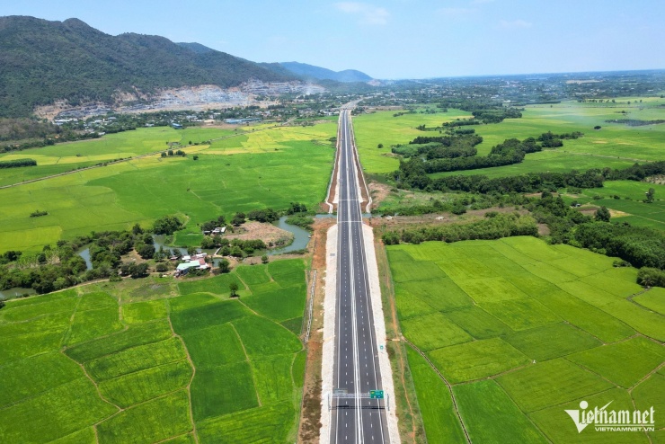 Cận cảnh cao tốc Biên Hòa – Vũng Tàu trước ngày thông xe - 1