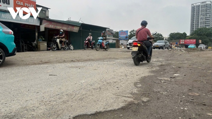 Tuyến Nguyễn Cảnh Dị có tổng chiều dài khoảng 1,3 km, mặt cắt rộng từ 20–30 m, điểm đầu giao với đường Nguyễn Hữu Thọ (khu vực phía Bắc hồ Linh Đàm), điểm cuối giao với phố Định Công. Đây được đánh giá là tuyến giao thông có vai trò quan trọng kết nối trực tiếp các khu đô thị Định Công, Đại Kim và Linh Đàm, góp phần giảm tải cho các trục đường thường xuyên ùn tắc như Nguyễn Hữu Thọ, Giải Phóng, Lê Trọng Tấn và Trường Chinh, đặc biệt vào giờ cao điểm.