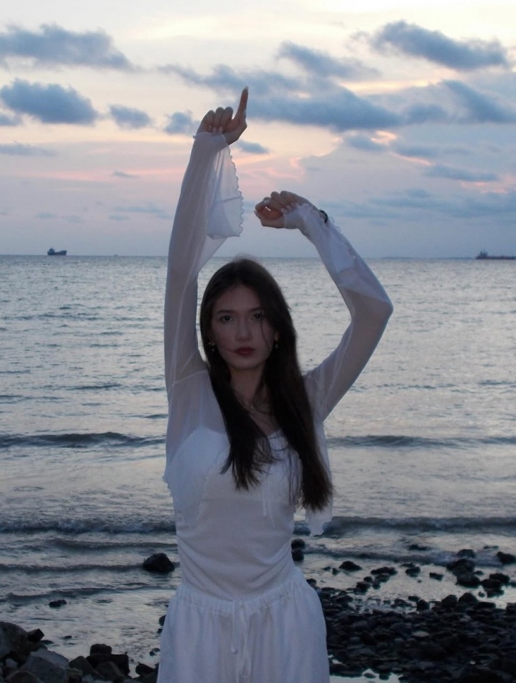 Sắc vóc em gái 19 tuổi của thủ môn Đặng Văn Lâm - 11