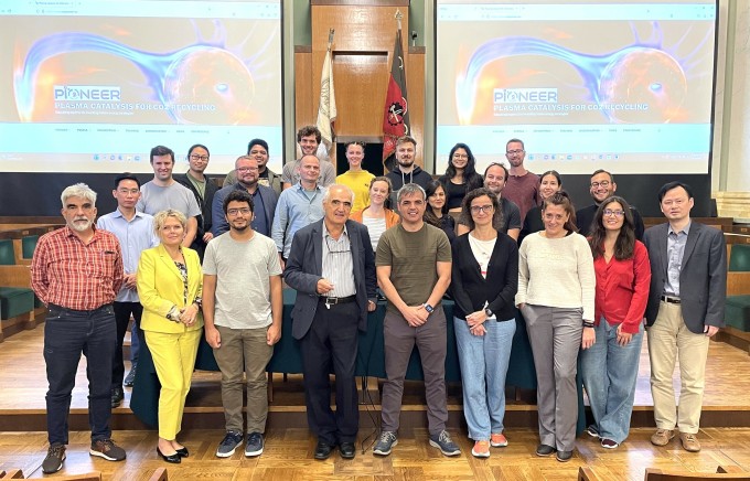 Nhân vật cung cấp