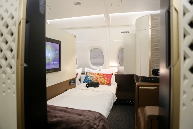 Một khoang ghế cao cấp của Etihad Airways được trưng bày tại Triển lãm Hàng không Dubai. Ảnh: Bloomberg