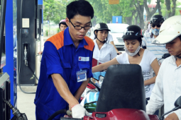 Bộ Công Thương nêu lý do giá xăng dầu giảm, dầu diesel đã hạ gần 17.000 đồng/lít từ đỉnh