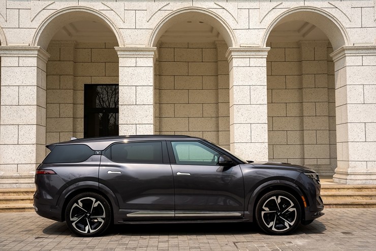 Giá xe VinFast VF 9 niếm yết và lăn bánh tháng 4/2026 - 7