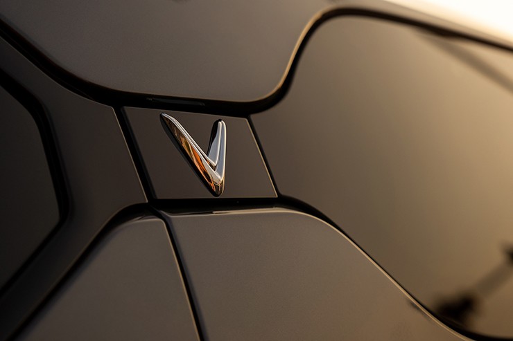 Giá xe VinFast VF 9 niếm yết và lăn bánh tháng 4/2026 - 8