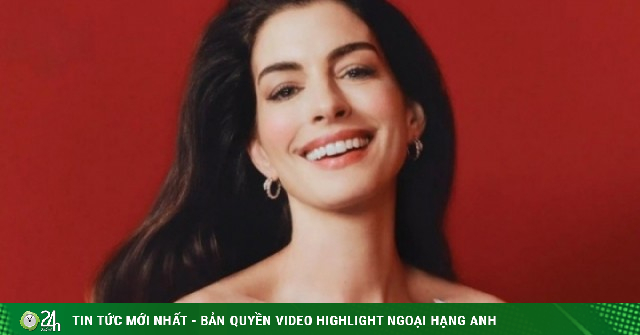 Anne Hathaway là 'Người đẹp nhất thế giới năm 2026'