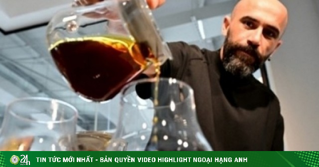 Ly cà phê giá 25 triệu đồng ở Dubai