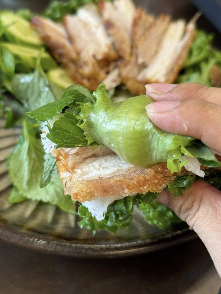 Bí quyết làm heo quay giòn bì “bất bại” bằng nồi chiên không dầu, giòn rụm, ngọt ngon - 8