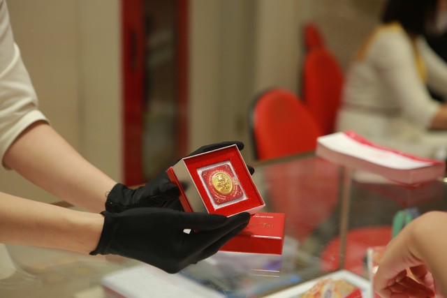 Trên thị trường hiện nay, vàng 24K còn được chế tác thành nhiều sản phẩm khác, đáp ứng nhu cầu đa dạng của người tiêu dùng