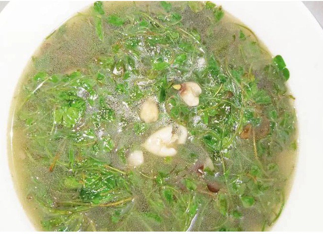 Loài rau mọc dại có tên rất lạ, giàu dinh dưỡng, phù hợp trong bữa cơm mùa hè - 4