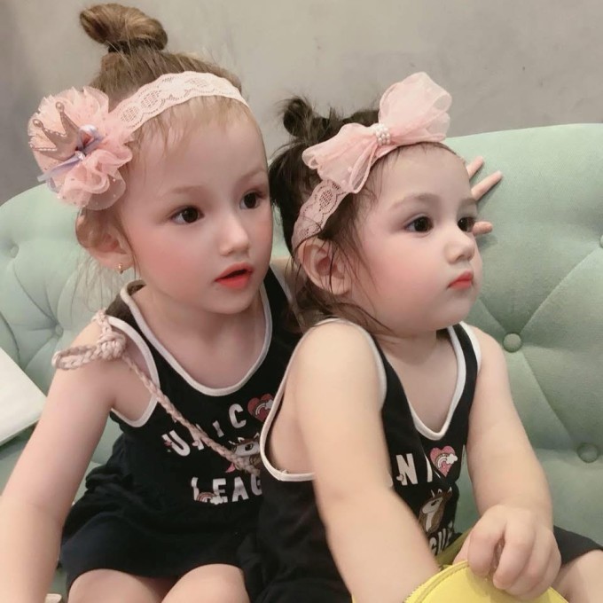 Hai bé gái lai Việt - Anh từng 'gây sốt' năm 2019 giờ ra sao? - 2