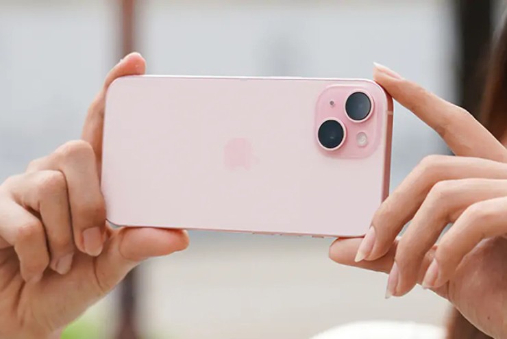 Camera kép 48 MP và 12 MP chụp ảnh khá tốt.