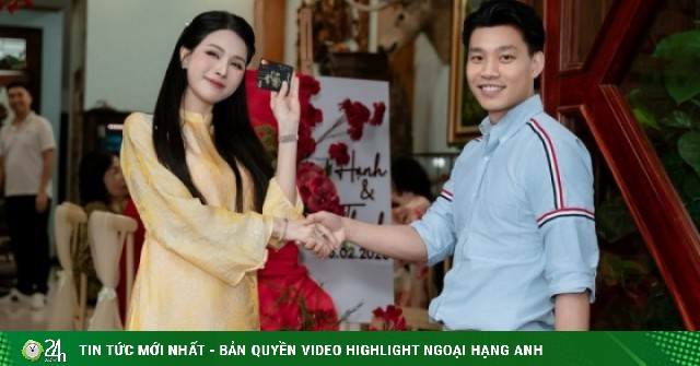 Văn Thanh tặng bạn gái 'thẻ đen' trong lễ dạm ngõ