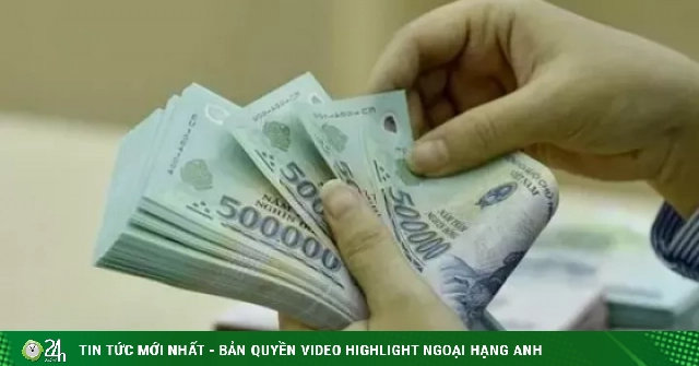 Lãi suất huy động có giảm nhưng... không đáng kể