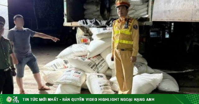 Xe tải chạy 'như bay' lúc đêm khuya, lộ 200 bao tải chứa chất lạ