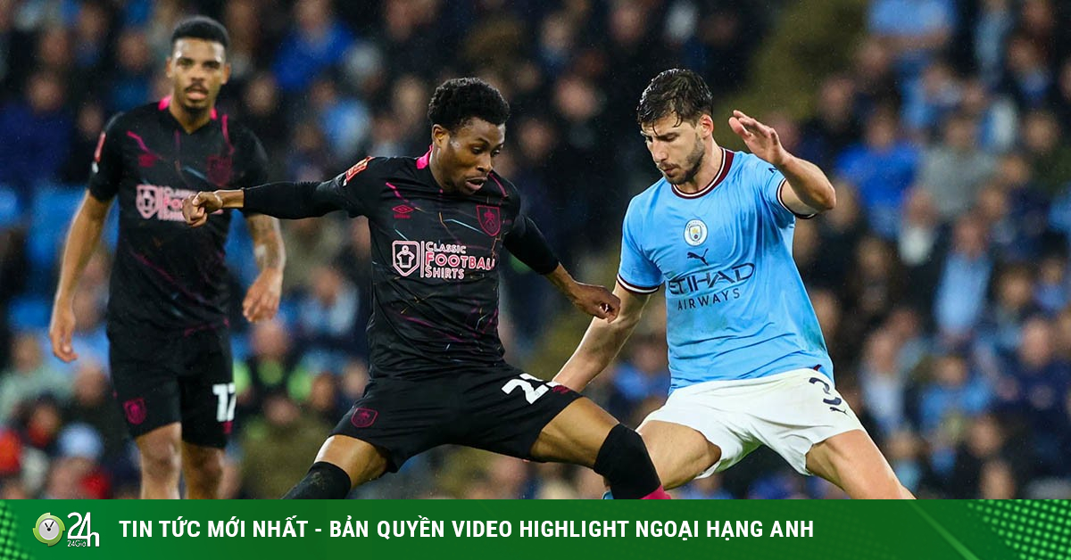 Trực tiếp bóng đá Burnley - Man City: Cơ hội vàng chiếm ngôi đầu (Ngoại hạng Anh)