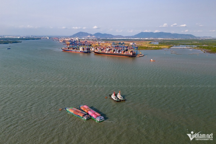 Dự án có quy mô 571ha, chiều dài cầu cảng chính khoảng 7-7,5km, đủ khả năng tiếp nhận tàu container trọng tải đến 250.000 tấn.