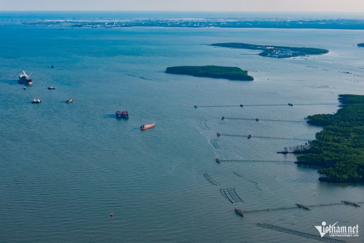 không được chuyển nhượng dự án trong 10 năm kể từ khi được giao đất; phải giải ngân tối thiểu 50.000 tỷ đồng trong 10 năm đầu và hoàn thành toàn bộ dự án trong 20 năm. Các yêu cầu này được triển khai theo tinh thần Nghị quyết 98 và Nghị quyết 260.