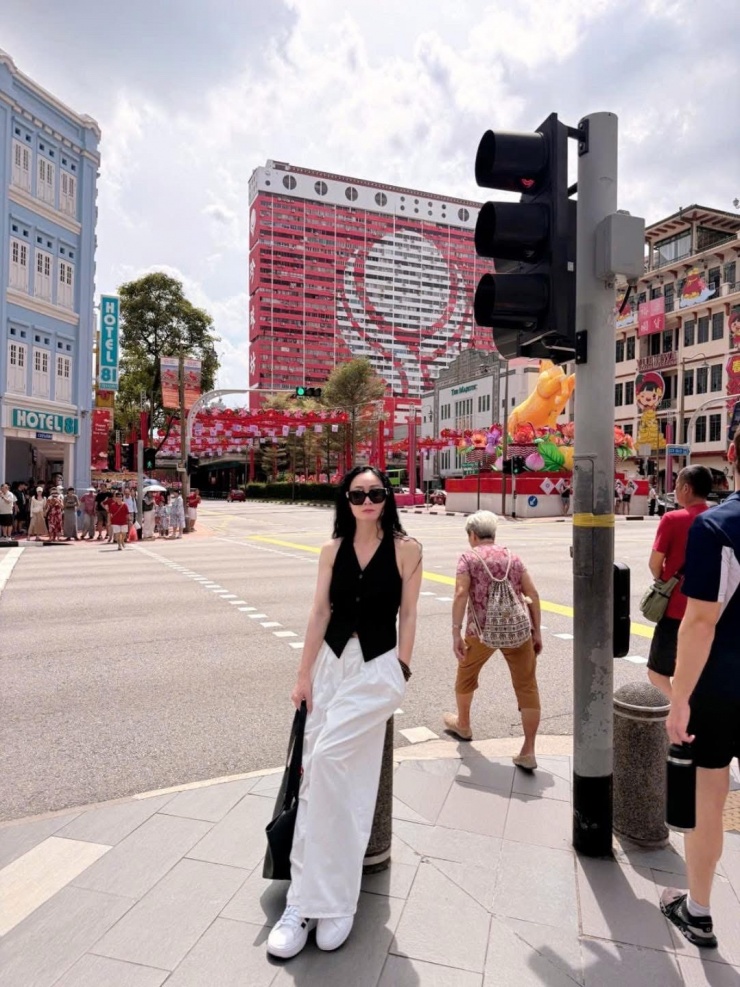 Quách Thu Phương thăng hạng với gu thời trang trung niên vạn người mê - 9