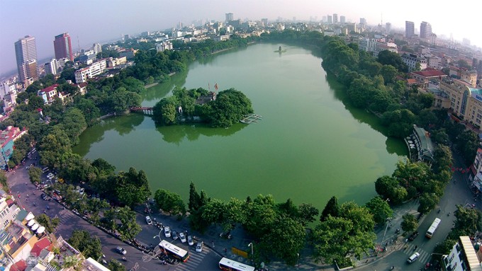 Khu vực các tuyến phố quanh Hồ Gươm dự kiến được chọn thí điểm vùng phát thải thấp từ ngày 1/7. Ảnh: Giang Huy