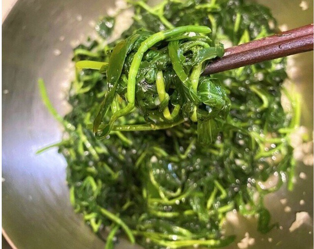 Rau thài lài xào tỏi