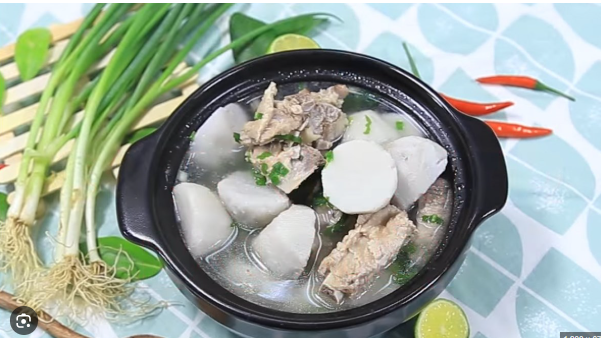 Canh khoai môn là món ăn dân dã nhưng giàu dinh dưỡng.