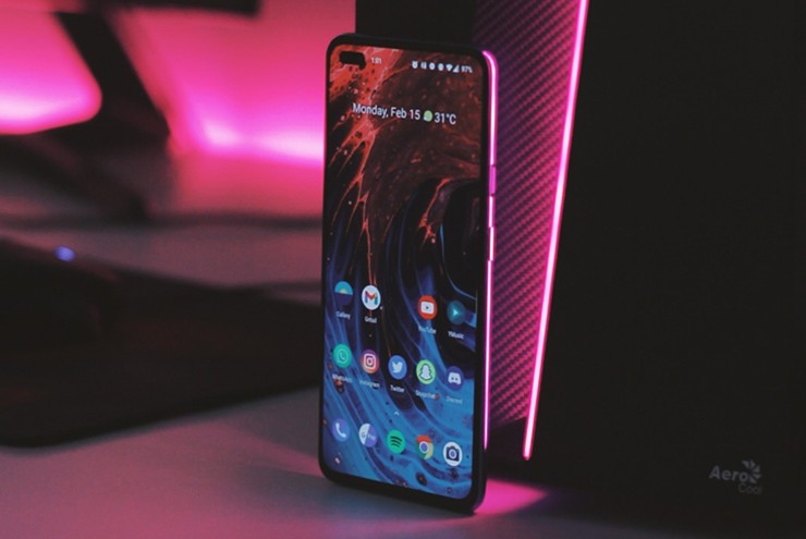 Thế giới smartphone Android đang hướng đến 6,5 inch làm kích thước màn hình tối thiểu.