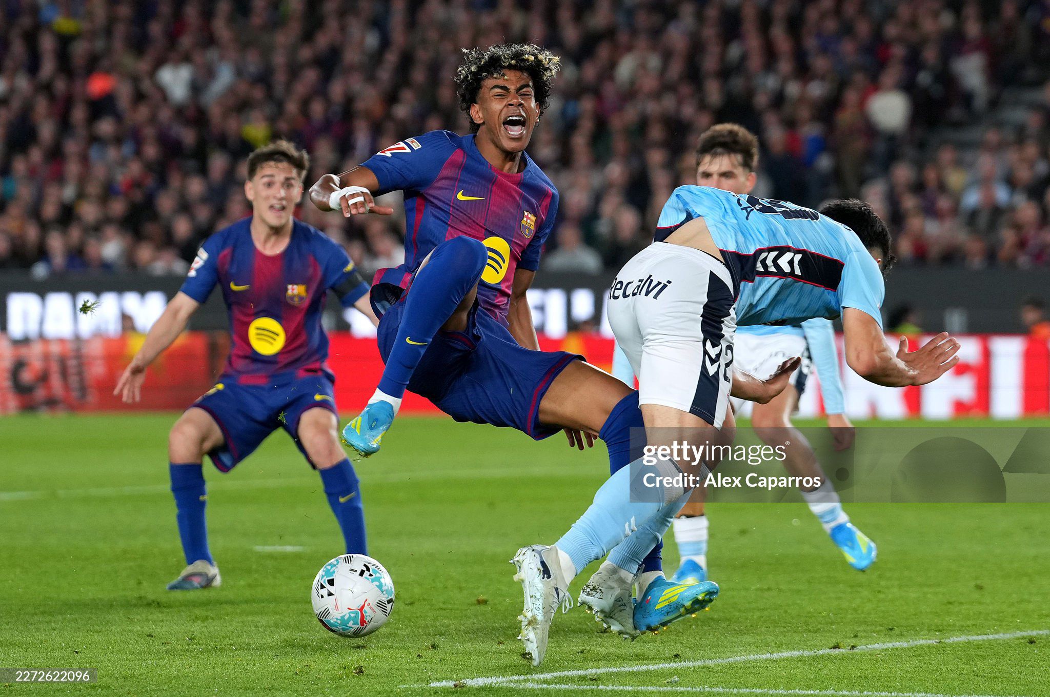 Barca xác nhận Yamal nghỉ hết mùa, nguy cơ lỡ luôn World Cup - 9