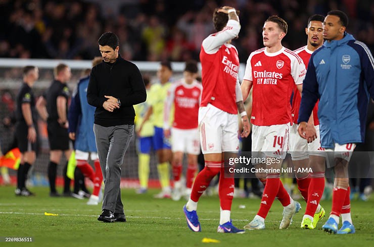 Arsenal vẫn còn cơ hội để vượt qua Man City