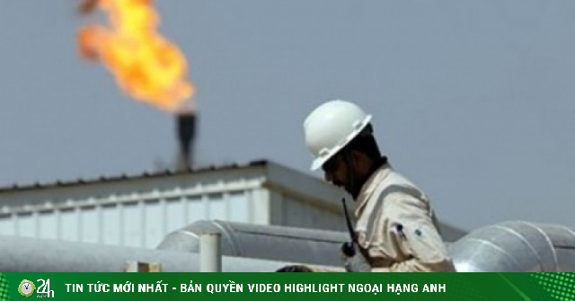 Giá dầu hôm nay 23/4: Giá dầu vượt 100 USD/thùng sau diễn biến tại Hormuz